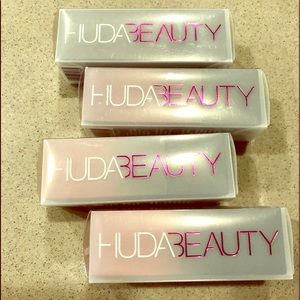 Huda Beauty Lipstick